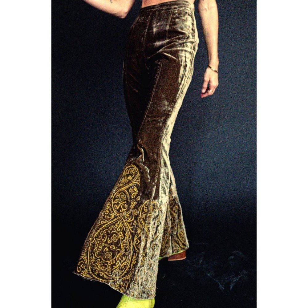 Understated Leather Stillwater Velvet Embroidered Flare Boho Pants Size XS New